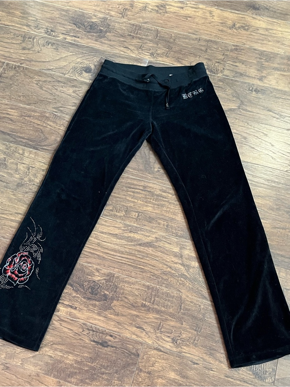 BCBG Women’s Velour Low-rise Track Pants Gemstones Bedazzled💅